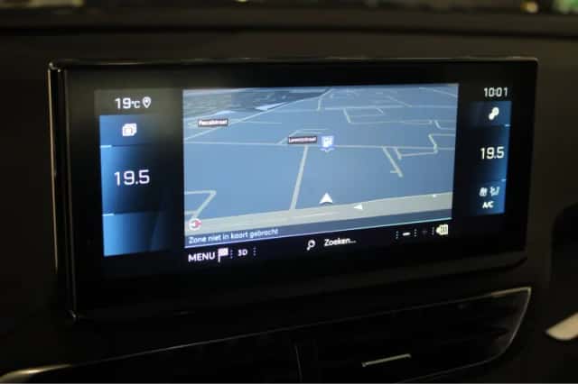 Peugeot 3008 (2023) thumbnail 22