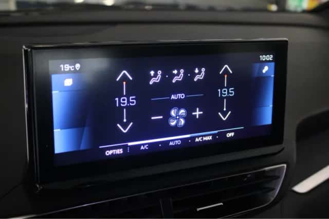 Peugeot 3008 (2023) thumbnail 23