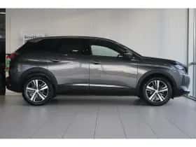 Peugeot 3008 (2023) thumbnail 4