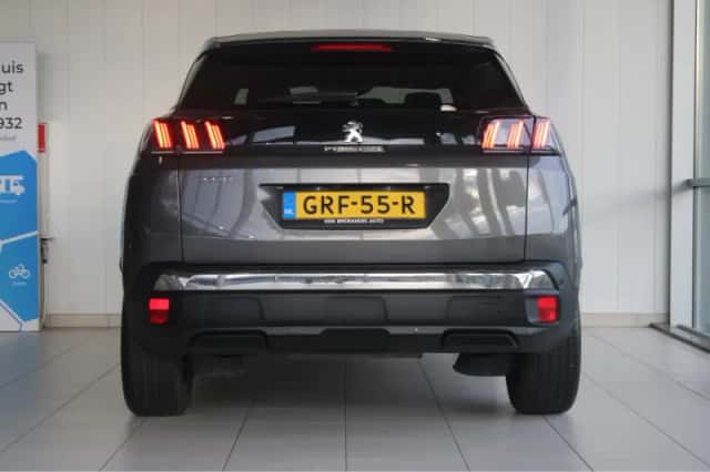 Peugeot 3008 (2023) thumbnail 6