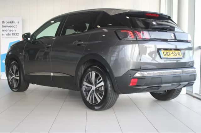 Peugeot 3008 (2023) thumbnail 7
