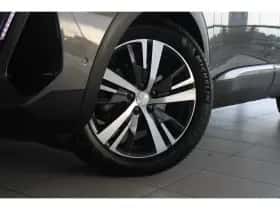 Peugeot 3008 (2023) thumbnail 9