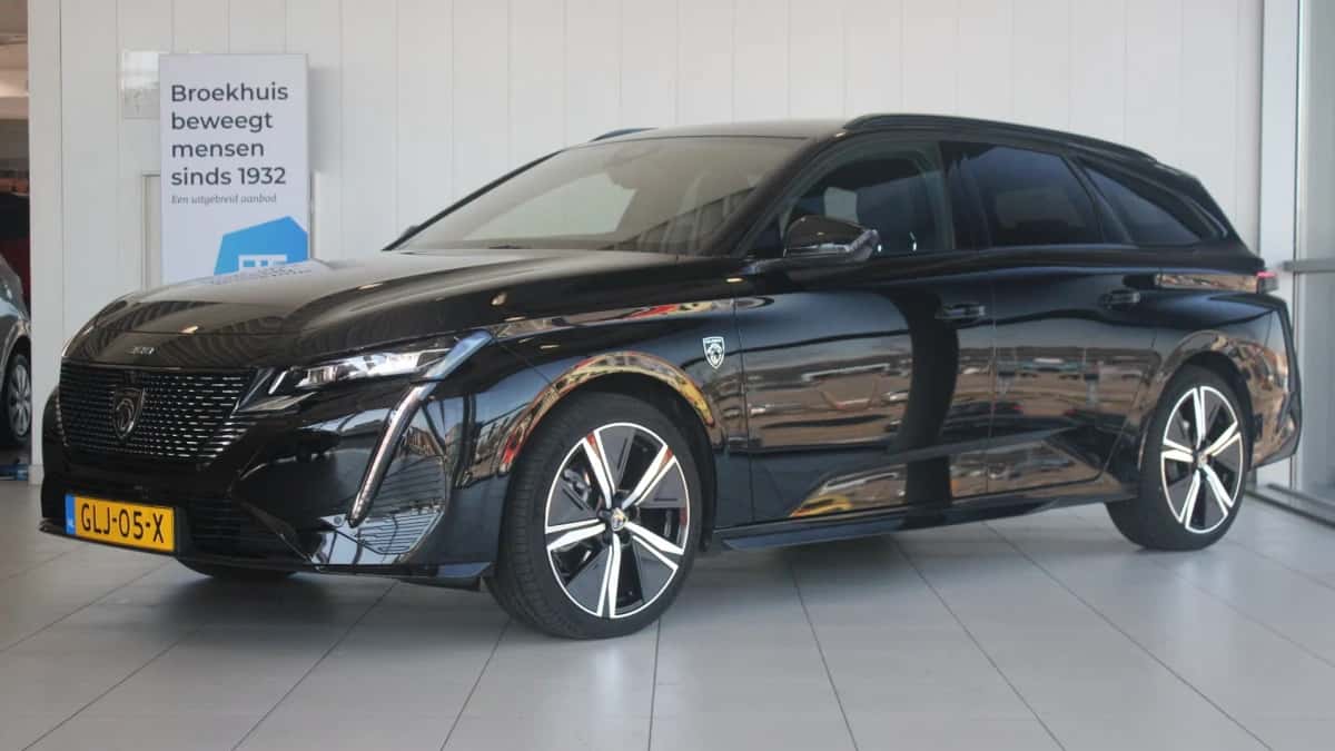 Peugeot 308 (2024) — foto 1
