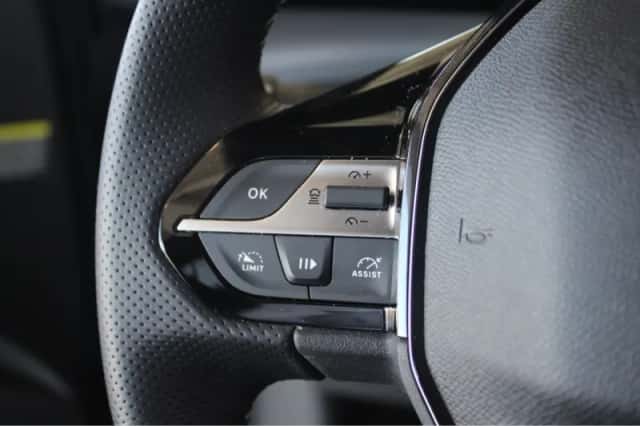 Peugeot 308 (2024) thumbnail 15