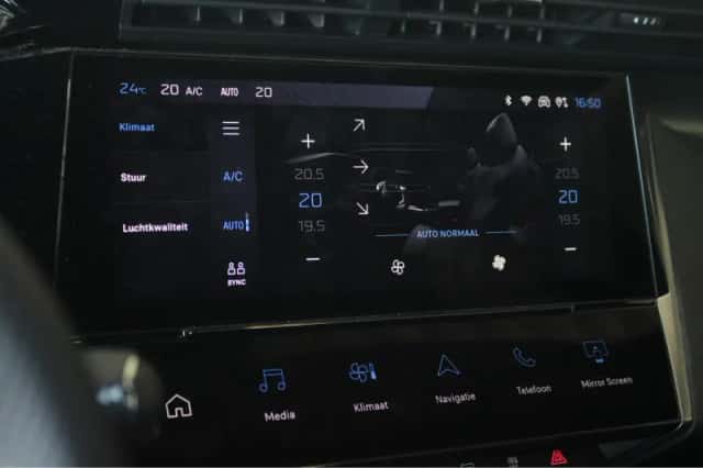 Peugeot 308 (2024) thumbnail 25