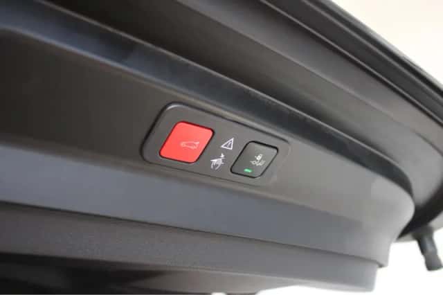 Peugeot 5008 (2024) thumbnail 17