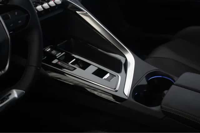 Peugeot 5008 (2024) thumbnail 23