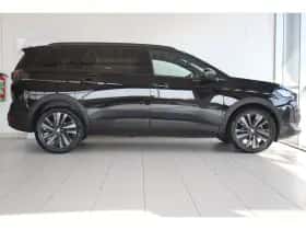 Peugeot 5008 (2024) thumbnail 4