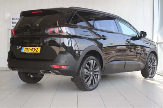 Peugeot 5008 (2024) thumbnail 5