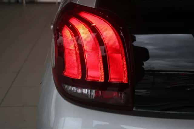 Peugeot 108 (2020) thumbnail 11