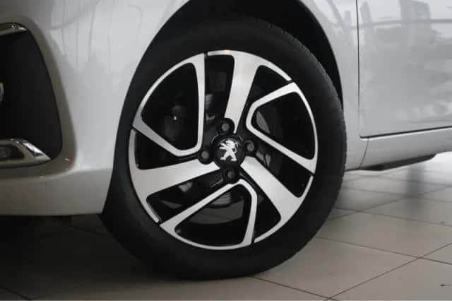 Peugeot 108 (2020) thumbnail 9