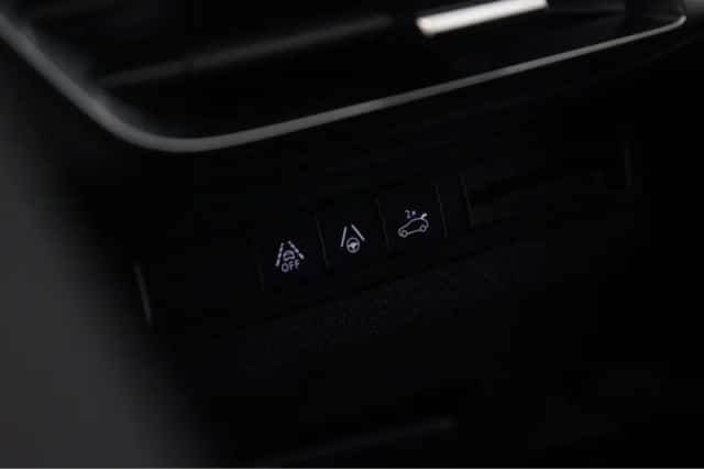 Peugeot 3008 (2024) thumbnail 19
