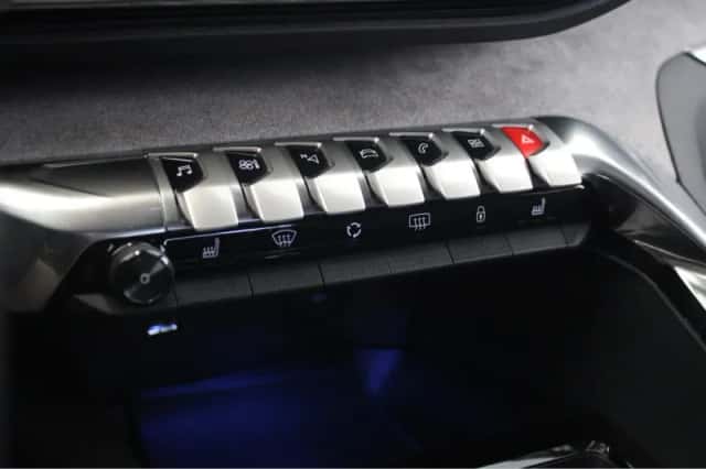 Peugeot 3008 (2024) thumbnail 25