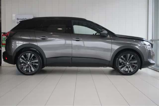 Peugeot 3008 (2024) thumbnail 4