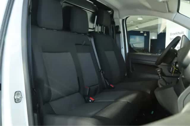 Peugeot Expert (2024) thumbnail 3
