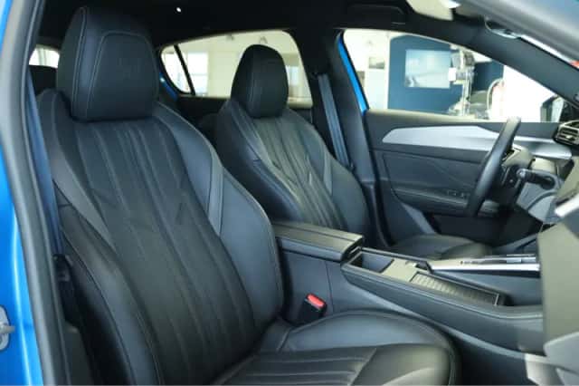 Peugeot 308 (2022) thumbnail 3