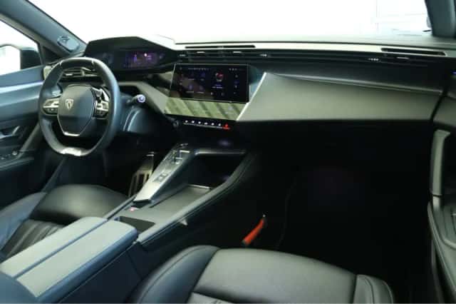 Peugeot 308 (2022) thumbnail 4