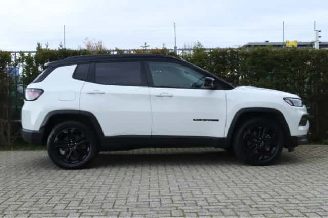 Jeep Compass (2022) thumbnail 13