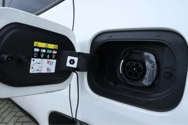 Jeep Compass (2022) thumbnail 16