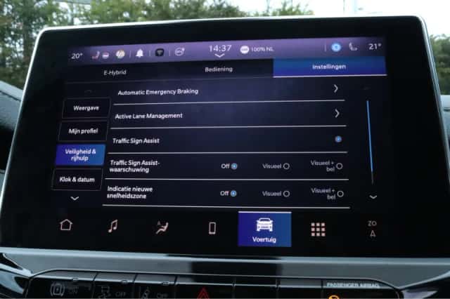 Jeep Compass (2022) thumbnail 25