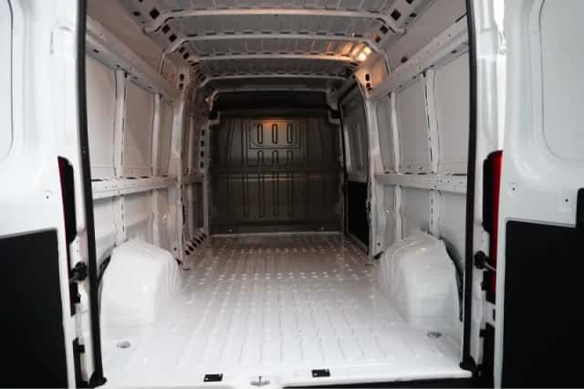 Peugeot Boxer (2024) thumbnail 10