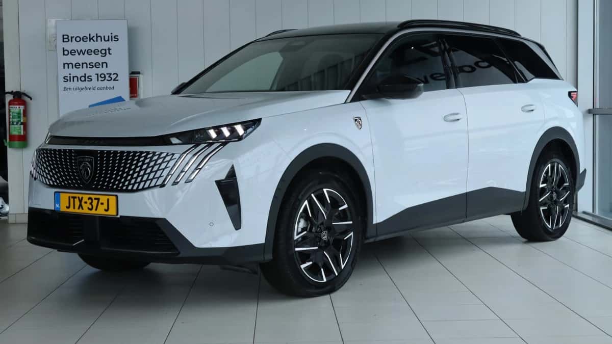 Peugeot 5008 (2025) — foto 1