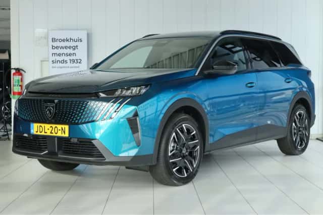 Peugeot 5008 (2025) thumbnail 1