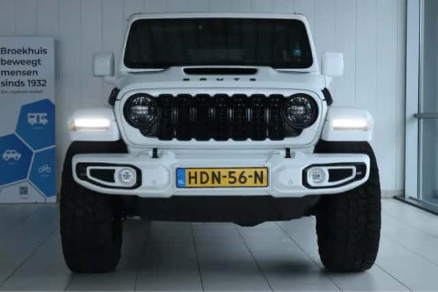 Jeep Wrangler (2025) thumbnail 13