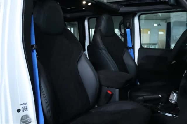 Jeep Wrangler (2025) thumbnail 3