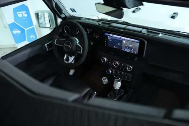 Jeep Wrangler (2025) thumbnail 22