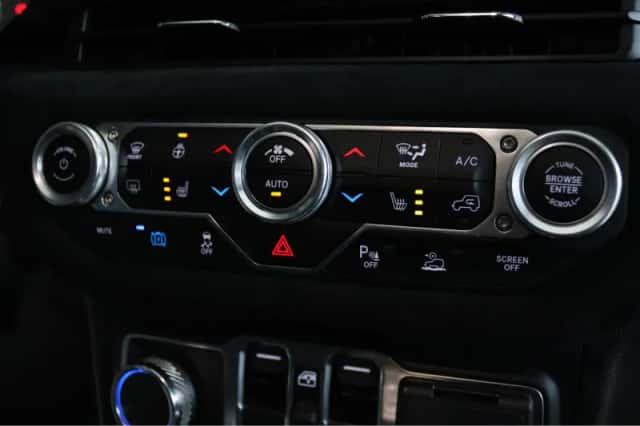 Jeep Wrangler (2025) thumbnail 28