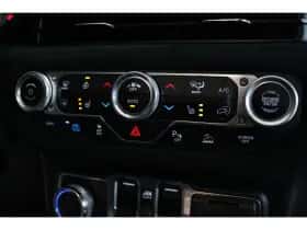 Jeep Wrangler (2025) thumbnail 28