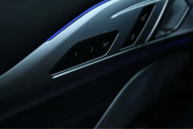 BMW 8-Serie (2019) thumbnail 23