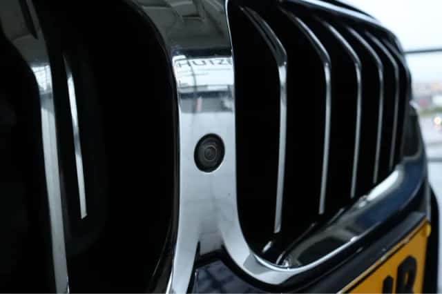 BMW 8-Serie (2019) thumbnail 8