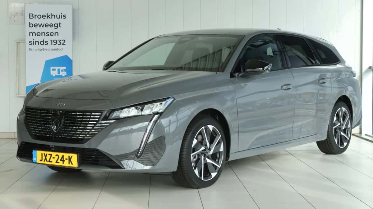 Peugeot 308 (2025) — foto 1
