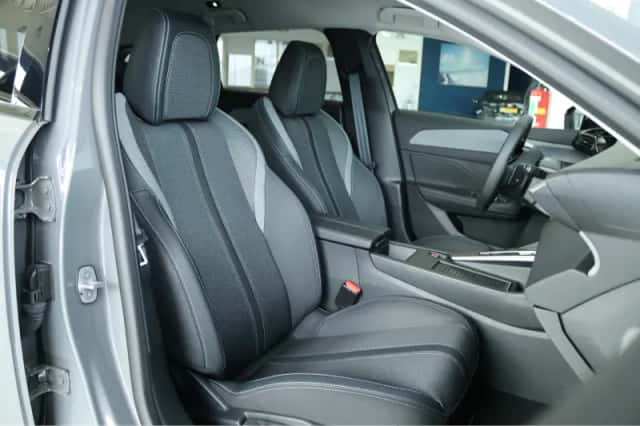 Peugeot 308 (2025) thumbnail 3