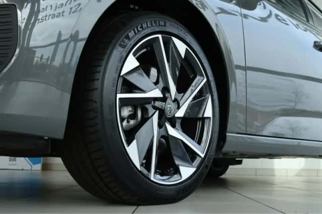 Peugeot 308 (2025) thumbnail 9