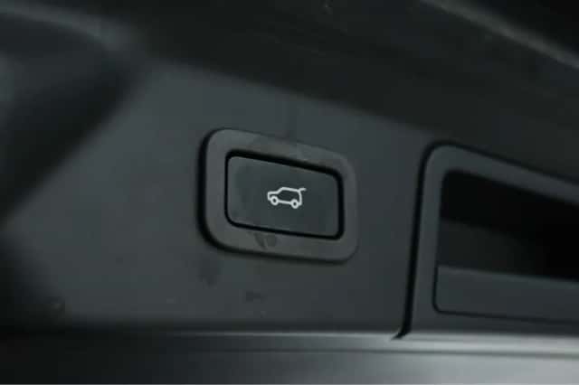 Land Rover Range Rover Velar (2019) thumbnail 20