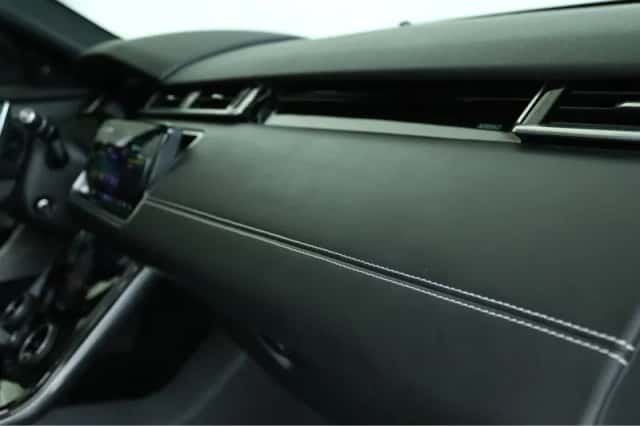 Land Rover Range Rover Velar (2019) thumbnail 25