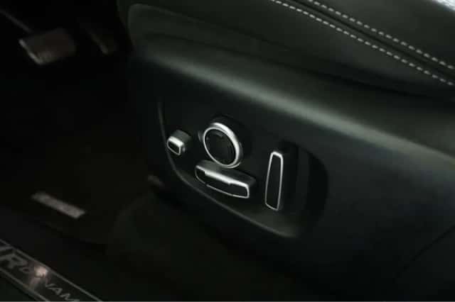 Land Rover Range Rover Velar (2019) thumbnail 28