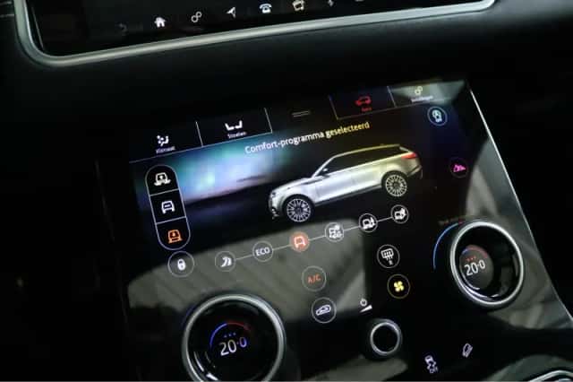 Land Rover Range Rover Velar (2019) thumbnail 33