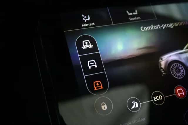 Land Rover Range Rover Velar (2019) thumbnail 34