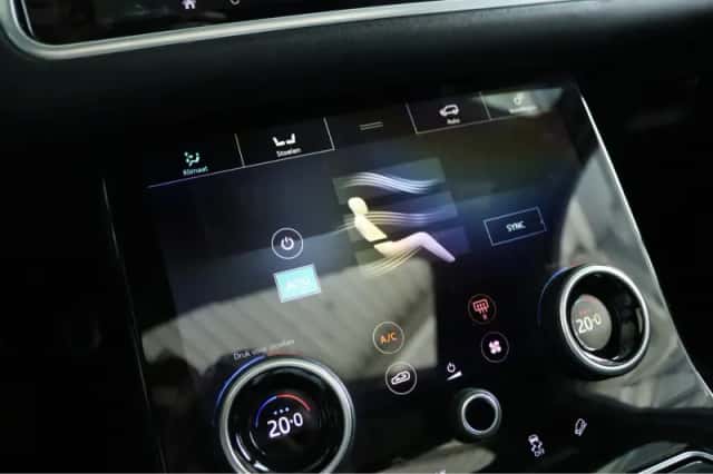 Land Rover Range Rover Velar (2019) thumbnail 37