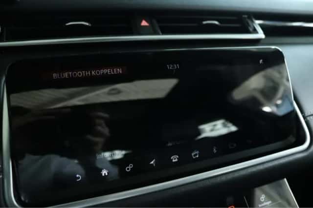 Land Rover Range Rover Velar (2019) thumbnail 40