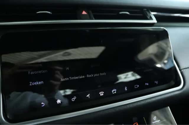 Land Rover Range Rover Velar (2019) thumbnail 41