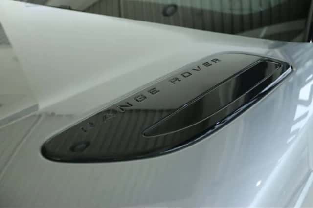 Land Rover Range Rover Velar (2019) thumbnail 7