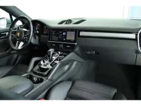 Porsche Cayenne (2020) thumbnail 4