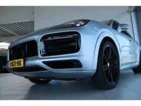 Porsche Cayenne (2020) thumbnail 5