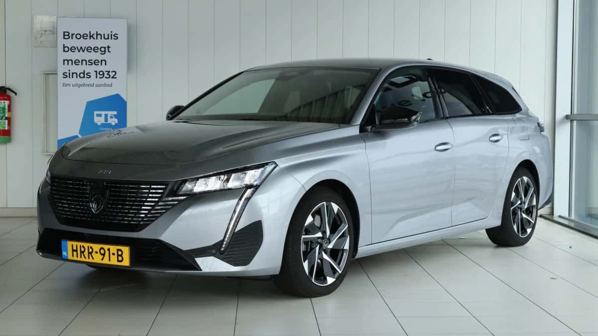 Peugeot 308 (2025) — foto 1