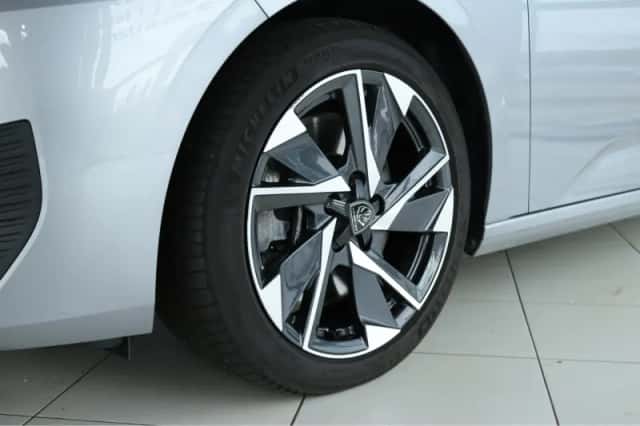 Peugeot 308 (2025) thumbnail 9